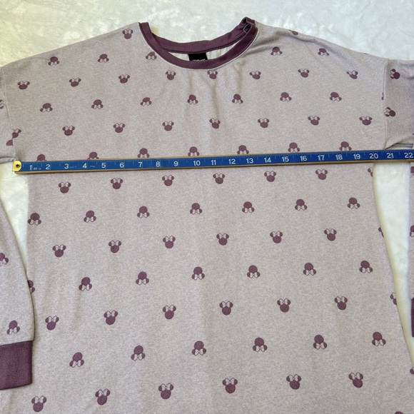 Minnie Mouse Pajama Set - Picture 4 of 8